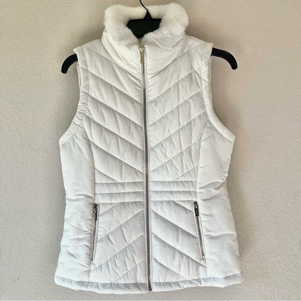 Elie Tahari Cream White Vest Quilted Faux Fur Zip